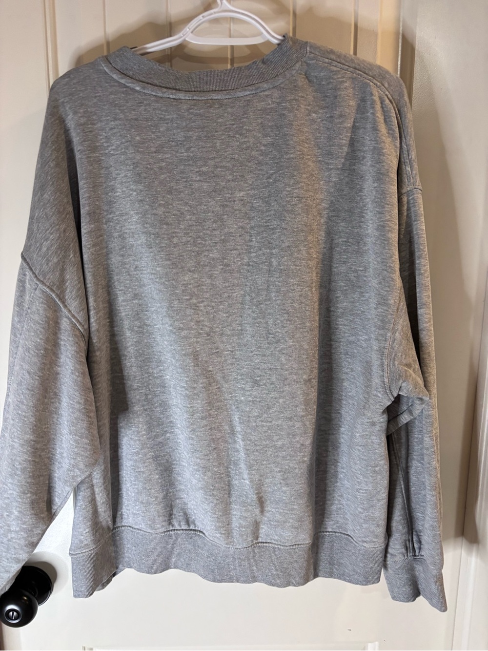 H&M Grey 'LONG BEACH' Crewneck Sweatshirt - Picture 4 of 4